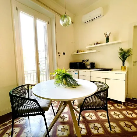 Apartament Charming Loreto 8 Mediolan